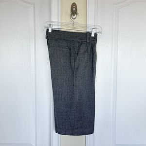 Banana Republic Size 0 - 100% Wool Herringbone Knee-Length Shorts in Gray